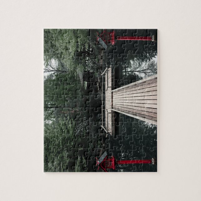 Quebra-cabeça Wooden Pier framed by red Lanterns (Vertical)