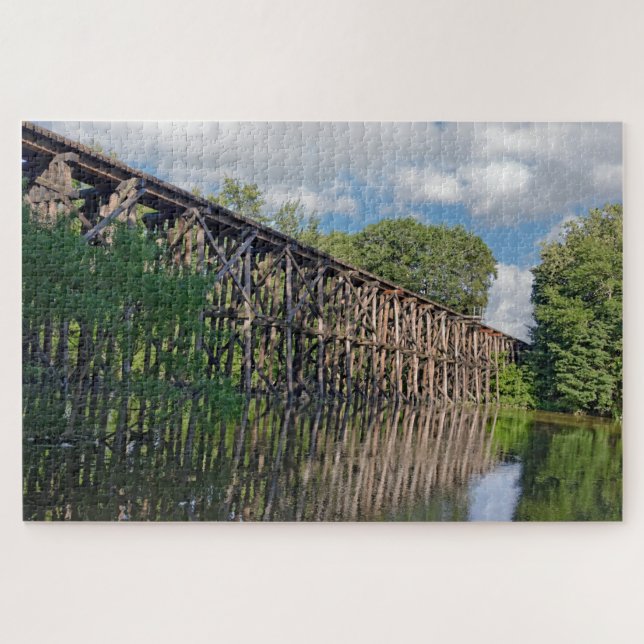 Quebra-cabeça Wooden Train Trestle Over a River (Horizontal)