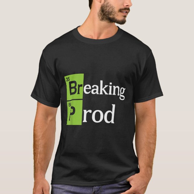Quebrando camiseta Ops Do Dev Engraçado Do Prod.pn (Frente)