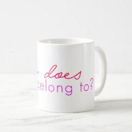 Quem isto pertence? Caneca