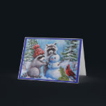 Raccoons Snowman Cardeal Bland - Cartão de Saudaçã<br><div class="desc">Tal WINTER DIVERTIU-se entre amigos. Neve fresca chama um boneco de neve. Imagem da minha arte original.</div>