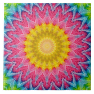Rainbow Tie-Dye Mandala com Simetria Vibrante