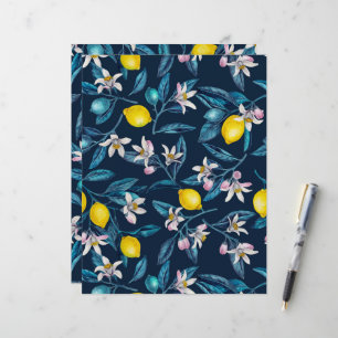 Ramos de limão com flores e fruta em azul
