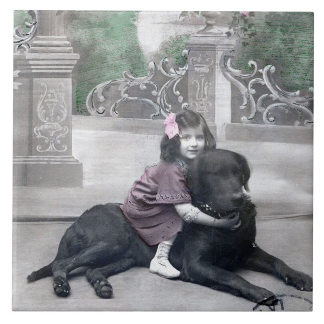 Rapariga e seu Cachorro (Frente)
