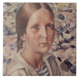 Rapariga numa Praia de Pebble