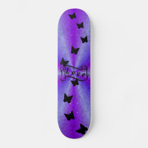 Rapariga skate Love on Rainbow with Butterfly