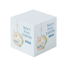 Rapaz da Primeira Páscoa em Swing de Flor