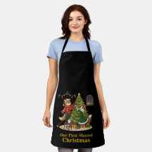Raposa e Gato de Natal Decorando a Árvore