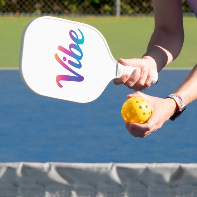 Raque de Pickleball Vibe Rainbow Script – (Insitu)