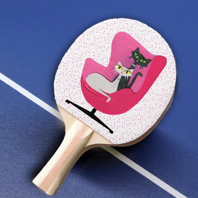 Raquete De Ping Pong Bonito Gatos Atômicos Brancos Pretos em Pontos Ros (Mid century cats in bright pink chair on white with pink dots ping pong paddle)