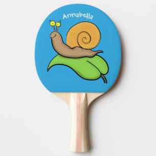 Raquete De Ping Pong Caracol bonito e feliz numa ilustração de desenh