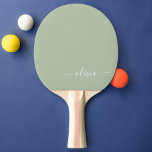Raquete De Ping Pong Elegante do Monograma Moderno Minimalista Verde Sa<br><div class="desc">Apresentando nossa Coleção Elegante do Monograma Moderno Minimalista Verde: Elevem sua estética com sofisticação serena e elegância eterno. Nossa coleção mostra designs minimalistas em uma matiz verde tranquila, complementada por monogramas refinados adaptados ao seu estilo pessoal. De papelaria polida a acessórios versáteis, cada peça da nossa coleção é meticulosamente trabalhada...</div>