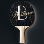 Raquete De Ping Pong Elegante Silver Glitter Plus Nome do Monograma Per<br><div class="desc">Você será um vencedor com esta luxuosa pá preta e prata brilhando — um olhar verdadeiramente único com um Monograma e personalizar adicionalmente com o nome (com letras especiais de sombra). Também poderia fazer um presente maravilhoso para o pingue-pongue entusiasmado. Qualquer pergunta sobre design, envie um e-mail para charmdesignstudio@rcn.com e...</div>