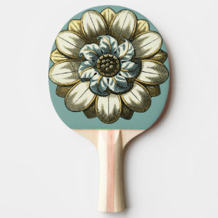 Raquete De Ping Pong Medalha Floral Ornamentado sobre fundo azul claro