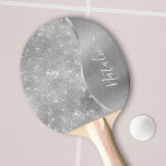 Raquete De Ping Pong Metálico Personalizado Da Glitter De Prata Glam<br><div class="desc">Personalize facilmente este metal escovado prateado e uma luva de pingue-pongue com padrão de brilho glamouroso com seu próprio nome personalizado.</div>