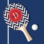 Raquete De Ping Pong Monograma do marinho e do Vermelho Chevron<br><div class="desc">Pás de pingue-pongue impressas personalizadas com um padrão de pincel de disquete. Personalize-o com o seu monograma inicial ou outro texto personalizado num quadro de círculo chic. Clique em Personalizar para alterar as fontes ou adicionar seu próprio texto e imagens para criar um único tipo de design.</div>