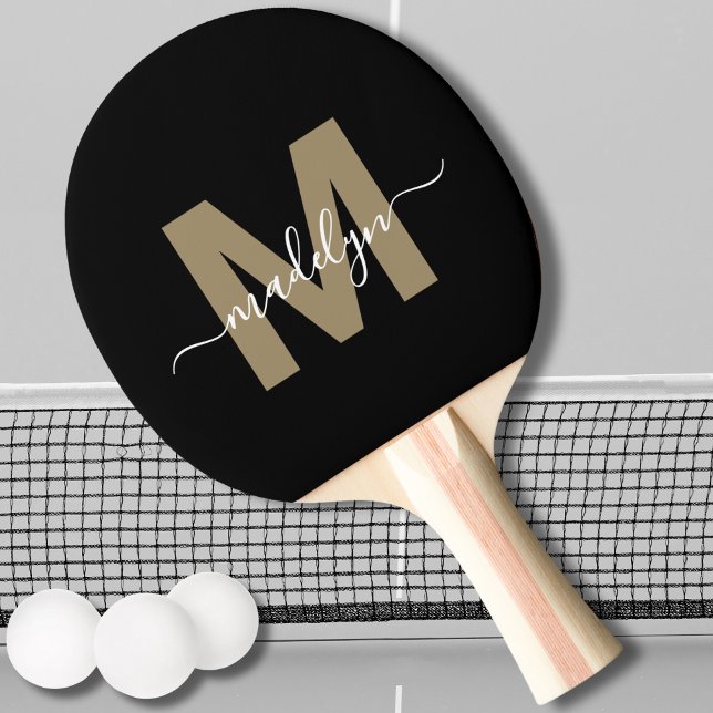 Raquete De Ping Pong Monograma do Nome Elegante Dourado do Elegante na  (Stylish Black Gold Elegant Script Name Monogram Ping Pong Paddle)