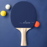 Raquete De Ping Pong Monograma marinho Azul e Branco Moderno<br><div class="desc">Apresentando nossa Coleção de Monogramas Modernos Azul e Branco: Eleve sua decoração caseira com nossa sofisticada coleção com um esquema de cores azul e branco do marinho contemporâneo. Cada peça é trabalhada meticulosamente para exudir elegância e estilo, perfeito para adicionar um toque de talento moderno a qualquer sala. Quer você...</div>