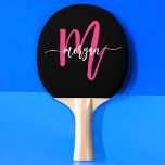 Raquete De Ping Pong Nome do Monograma da Rapariga Preta-Rosa Quente<br><div class="desc">Elevem o seu jogo com o nosso Pino Pong Pong Pong Ping! Este remo na moda apresenta um design cor-de-rosa-quente vibrante, personalizado com o seu nome numa elegante fonte moderna de escrita. Perfeito para adicionar um toque de personalidade às suas mesa de tênis, combina a estética de chic com alto...</div>
