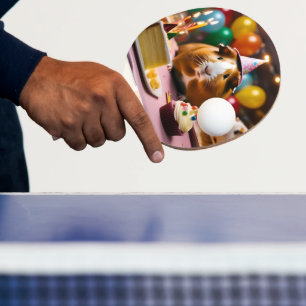 Raquete De Ping Pong O Cachorro Do Partido Guiné Celebra Com Bolo E Bal