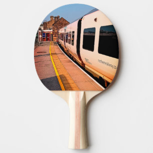 Raquete De Ping Pong O lado do trem