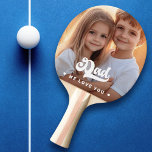 Raquete De Ping Pong Pai que te amamos, dia de os pais de texto de foto<br><div class="desc">Cartões de pingue-pongue com sua foto personalizada e o texto "Pai,  nós te amamos" flanqueado por pequenos corações brancos.</div>