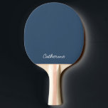 Raquete De Ping Pong Pino do Pino Azul Graves com Cor de Tendência<br><div class="desc">Apresentando a cor da tendência: Azul grave. Este pântano de ping moderno e na moda, com um nome personalizável em uma fonte bonita e escrita à mão na frente, adiciona elegância ao seu jogo. Seu design simples e limpo em uma cor sólida oferece um apelo de eterno, perfeito para mostrar...</div>