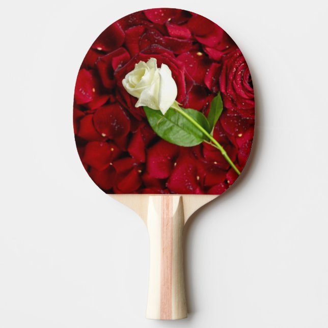 Raquete De Ping Pong Rosa branco nas pétalas vermelhas (Frente)