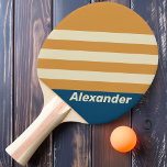 Raquete De Ping Pong Vintage Sport Blue Wave Stripes com Nome<br><div class="desc">O Vintage Sport Blue Wave Stripes Ping Pong Paddle apresenta um design dinâmico e ousado que captura a essência do movimento e da energia. Com suas vibrantes listras de onda, esta pá exude uma sensação de fluidez e estilo, fazer-a como uma adição atraente ao seu jogo. A estética moderna e...</div>