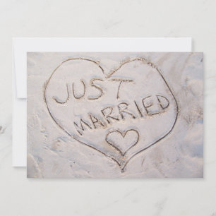 Recém-Casados Anúncio de Casamento na Praia Escrit