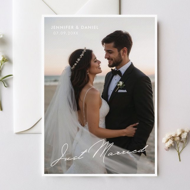 Recém-Casados Anúncio de Foto de Casamento Românti (Criador carregado)