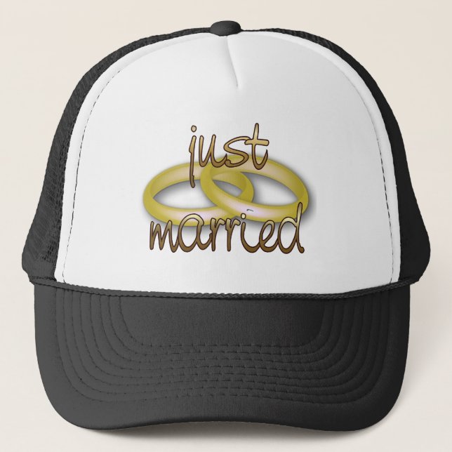 Recem casados que vai afastado o boné do noivo (Frente)