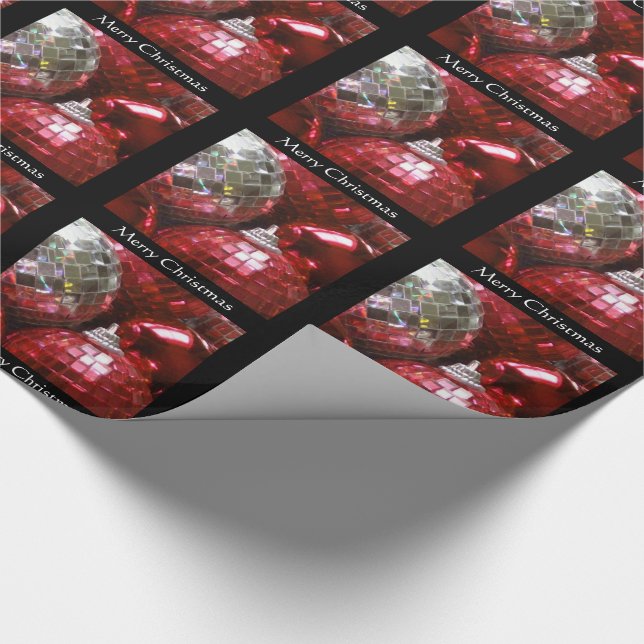 Red Baubles Feliz papel de embrulho de Natal preto (Ponta)