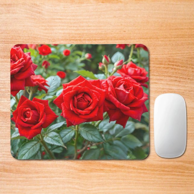 Red Roses Mouse Pad (Mouse pad with red roses)