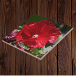 Red Swamp Hibiscus Bloom Floral<br><div class="desc">Azulejo cerâmico com a foto de um espantoso e vermelho florescente de Hibiscus Swamp. Um design floral adorável! Selecione o tamanho do seu azulejo. Faz uma trivet de cozinha excelente!</div>