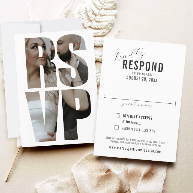 Redação Fotográfica moderna divertida Cartão RSVP  (Simple fun minimalist RSVP word photo frame typography formal wedding RSVP card with wedding website)