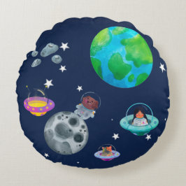 Redonda Almofada Space theme for children's room.