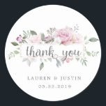 Redondo Adesivo de agradecimento floral elegante Jardim de<br><div class="desc">Nossa coleção jardim de rosas apresenta rosas rosadas suaves com folhas de estêncil dourado em fundos rosa e bege. Folhas e flores suaves e bonitas tornam esta coleção ideal para casamentos de primavera ou verão. Combinado com kraft e layout romântico, você vai encontrar muitas combinações para escolher. Desde casamento até...</div>