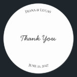 Redondo Adesivo de Favor de Casamento Clássico Chic<br><div class="desc">Adesivos de favor de casamento clássicos e elegantes.</div>