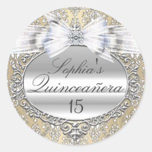 Redondo Adesivo de Quinceanera com Creme e Arco de Prata