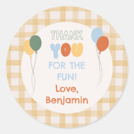 Redondo Diversão para ser um adesivo de favor de aniversár