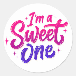 Redondo Eu sou um doce adesivo rosa de aniversário