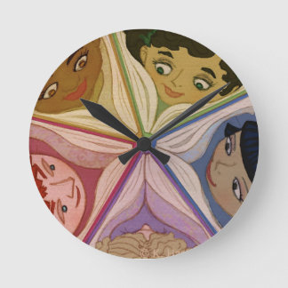 Redondo Olhar para o relógio dos Livros