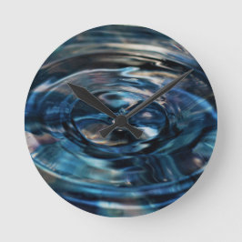 Redondo Relógio de Água da Poeta Adiela Akoo