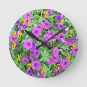Redondo Relógio de Petunias Roxo
