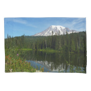 Reflexo do Lago Monte Rainier com Flores Silvestre