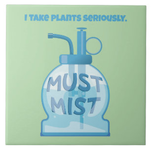 Regador de plantas mister nebulizando vasos de pla