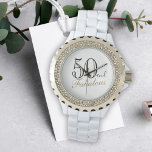 Relógio 50 e Fabulosa Escritora Elegante 50º Aniversário<br><div class="desc">50 e Fabulosa Escritora Elegante,  50º Aniversário da Vigia. Presente perfeito para uma mulher que comemora o 50º aniversário.</div>