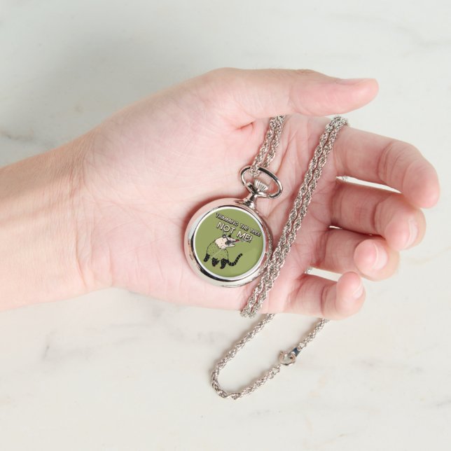 Relógio Acertando a árvore não é engraçado para mim. (Mão)