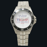 Relógio Amor Acordando Sabendo Que Trump É Meu Presidente<br><div class="desc">Celebre o seu entusiasmo com o Amor Acordando Sabendo que Trump É Meu Presidente Watch. Apresentando um design elegante com texto ousado, este cronograma serve como uma declaração na moda de orgulho político e lealdade. Ideal para o veste casual ou diário, o relógio é funcional e expressivo, fazer-o como presente...</div>